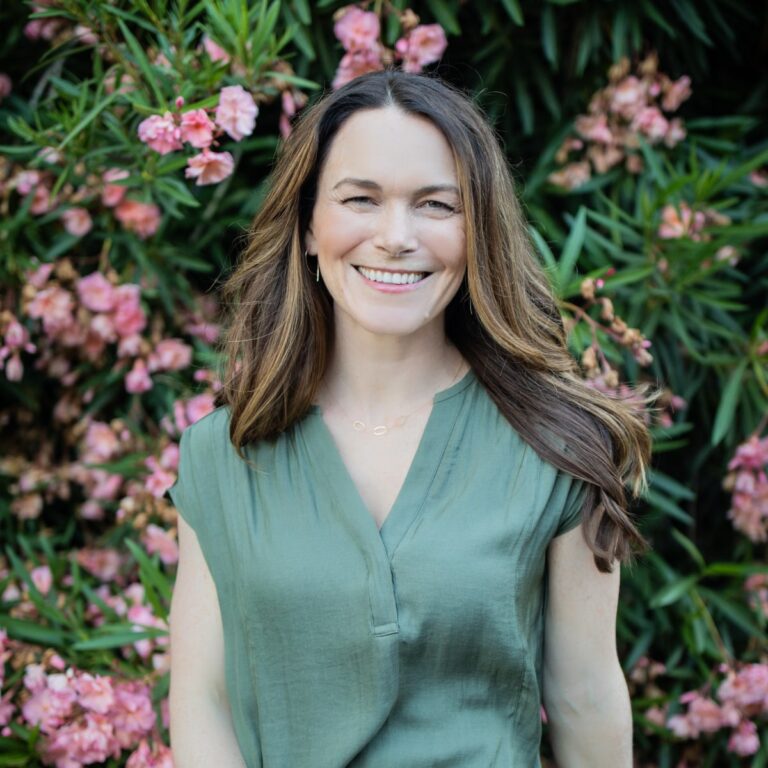 Niki Rarig | Endometriosis Acupuncturist - Pain Management